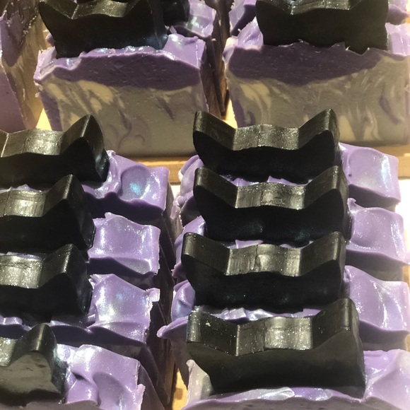 🧼Salem artisan seasonal soap snow witch scent🧼 - Picture 10 of 11